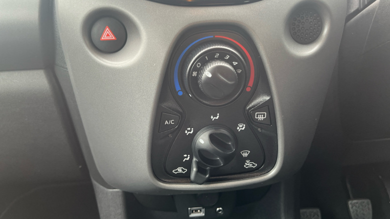 Toyota Aygo 1.0 VVT-i X-Play 5dr Petrol Hatchback